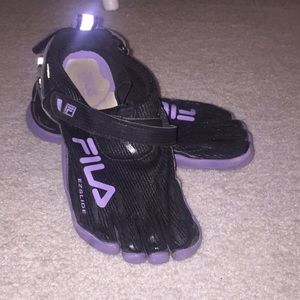 FILA EZ Slide Skele Toes